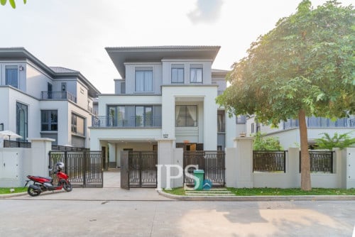 #FORSALE🏠 វីឡាឃ្វីន II 6 បន្ទប់គេង -​📍ជីបម៉ុងហ្គ្រេនភ្នំពេញ, ភ្នំពេញ
