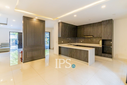 #FORSALE🏠 វីឡាឃ្វីន II 6 បន្ទប់គេង -​📍ជីបម៉ុងហ្គ្រេនភ្នំពេញ, ភ្នំពេញ