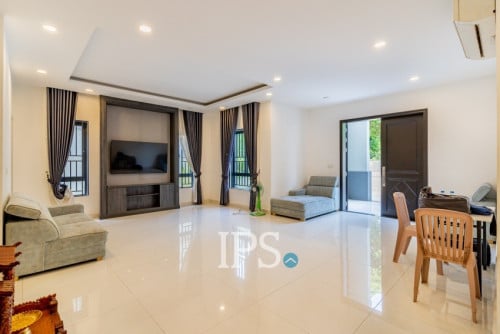 #FORSALE🏠 វីឡាឃ្វីន II 6 បន្ទប់គេង -​📍ជីបម៉ុងហ្គ្រេនភ្នំពេញ, ភ្នំពេញ