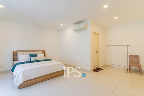 #FORSALE🏠 វីឡាឃ្វីន II 6 បន្ទប់គេង -​📍ជីបម៉ុងហ្គ្រេនភ្នំពេញ, ភ្នំពេញ