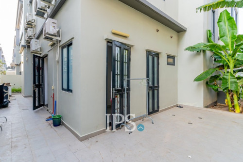 #FORSALE🏠 វីឡាឃ្វីន II 6 បន្ទប់គេង -​📍ជីបម៉ុងហ្គ្រេនភ្នំពេញ, ភ្នំពេញ