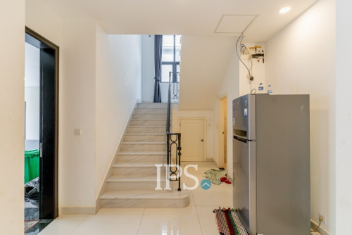 #FORSALE🏠 វីឡាឃ្វីន II 6 បន្ទប់គេង -​📍ជីបម៉ុងហ្គ្រេនភ្នំពេញ, ភ្នំពេញ