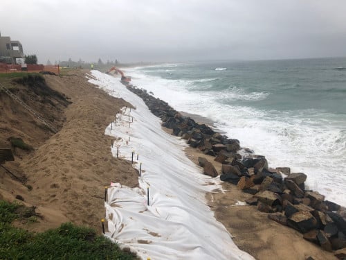 ស្បៃទប់ដី Geotextile