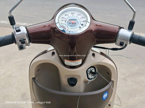 ជប៉ុនHonda Giono FI 50cc ឆ្នាំ 015 ខ្ចីខ្លាំង  ធានាទឹកថ្នាំសុីន ១ទឹកសំណុំសុីន ក្រដាស់ពន្ធជូន