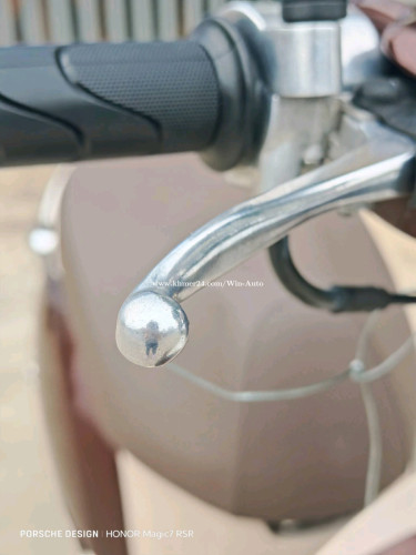 ជប៉ុនHonda Giono FI 50cc ឆ្នាំ 015 ខ្ចីខ្លាំង  ធានាទឹកថ្នាំសុីន ១ទឹកសំណុំសុីន ក្រដាស់ពន្ធជូន