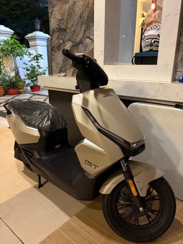 ម៉ូតូអគ្គិសនី Honda GT abs
