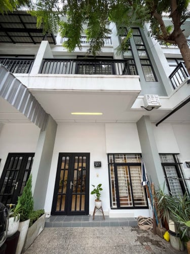 វីទ្បាកូនកាត់ LV ជួល ទីតាំងបុរីប៉េងហ៊ួតបឹងស្នោរ