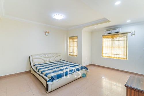 #សម្រាប់លក់ 🏡 វីឡាភ្លោះ 4 បន្ទប់គេង – Bassac Garden City