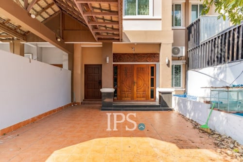 #សម្រាប់លក់ 🏡 វីឡាភ្លោះ 4 បន្ទប់គេង – Bassac Garden City