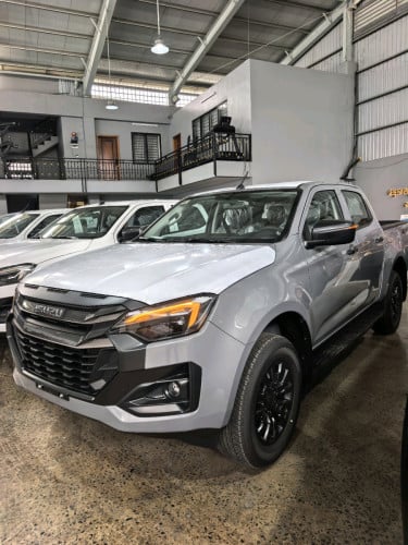 💫ISUZU D-MAX 2026 ថ្មី100%     🎉ទិញភ្លាមបានភ្លាម មានគ្រប់ពណ៍    🎉មានទាំងម៉ាសុីន 1.9L នឹង 3.0L