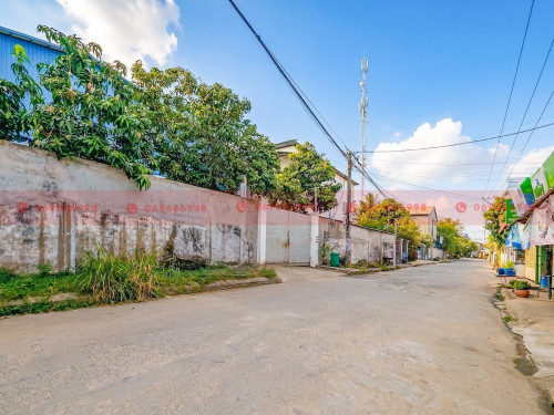 1200 Sqm Warehouse For Lease On A Sub-Concrete Road In Dangkor Area