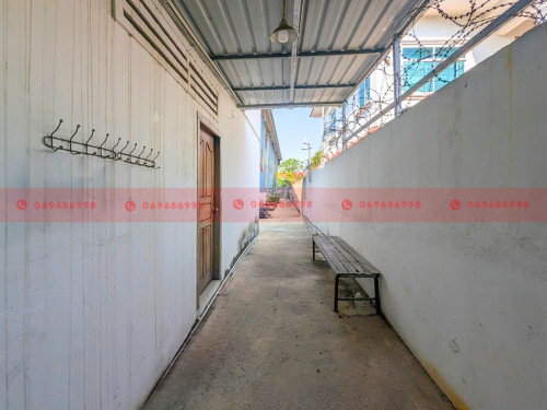 1200 Sqm Warehouse For Lease On A Sub-Concrete Road In Dangkor Area