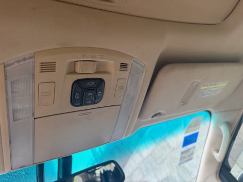 2013 full option Hybrid   លក់ប្រញាប់