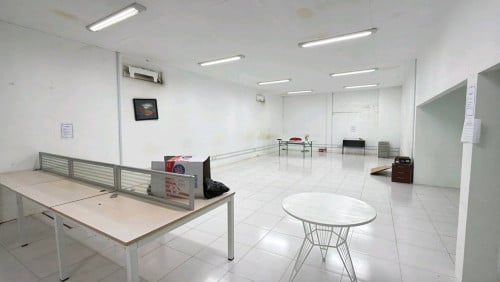 6 Bedrooms villa for rent in Phnom Penh Thmey