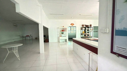 6 Bedrooms villa for rent in Phnom Penh Thmey