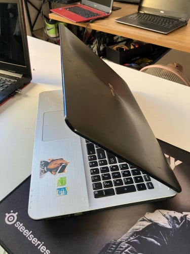 ASUS X555LB 1080 FULLHD/ i7-5500U / RAM 8GB / SSD120G+250GB / VGA 940Mx 2GB / battery 3hour