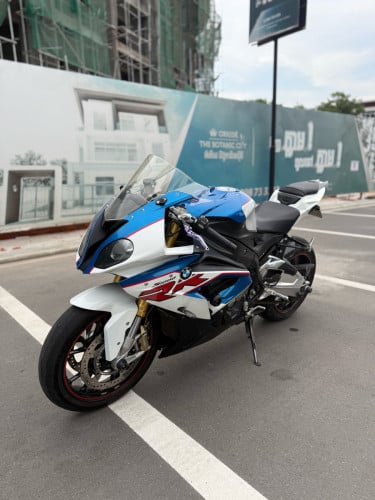 BMW s1000rr 2018 full tax