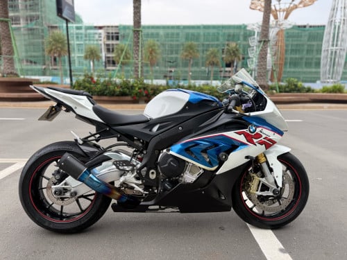 BMW s1000rr 2018 full tax