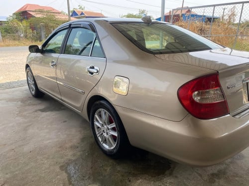 Camry 2002 le បើកដំបូល