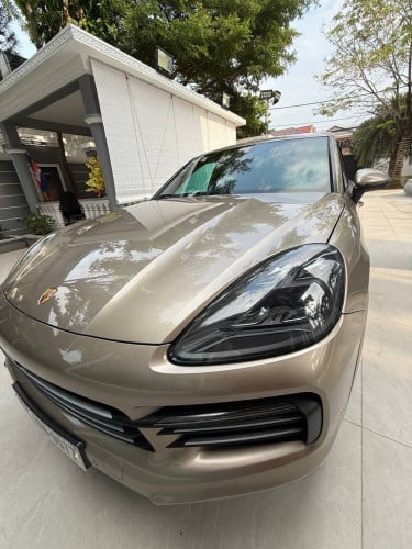 Cayenne year 2019 Purchased from Porche Show room  Selling price $78000