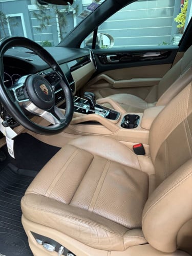 Cayenne year 2019 Purchased from Porche Show room  Selling price $78000