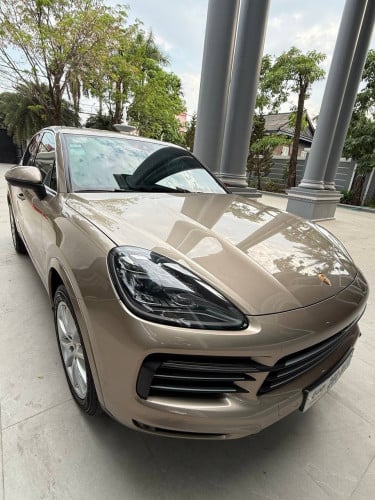 Cayenne year 2019 Purchased from Porche Show room  Selling price $78000