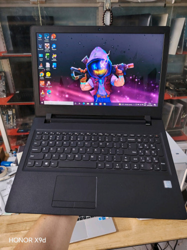 CPU i5(6th) @2.30GHz Ram 8G SD 256GB VGA AMD 2GB Srecn 15.6"