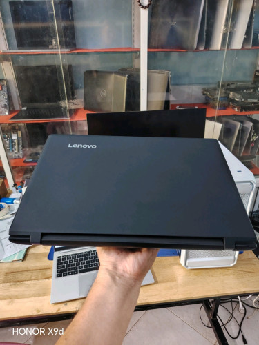 CPU i5(6th) @2.30GHz Ram 8G SD 256GB VGA AMD 2GB Srecn 15.6"