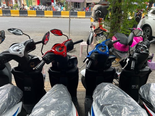 Honda beat New ហាងហុងដា តាំងកុកហៃ នៅភ្នំពេញ