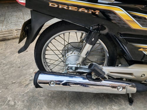 Honda Dream 125ccមានផ្លាកលេខកាតគ្រីត្រឹមត្រូវលក់តម្លៃចចារបាន 本田 Dream 125cc有正确证卡出售中 价格可以谈的