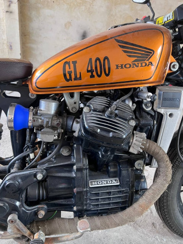 Honda GL 400