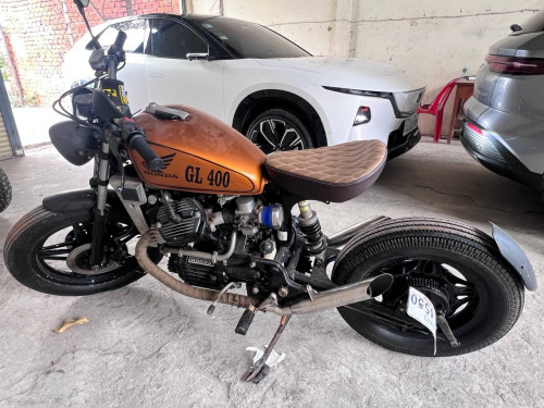 Honda GL 400