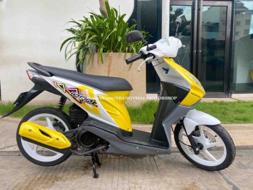 Honda Icon 012 ម៉ាសុីនសំណុំ
