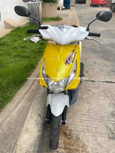 Honda Icon 012 ម៉ាសុីនសំណុំ