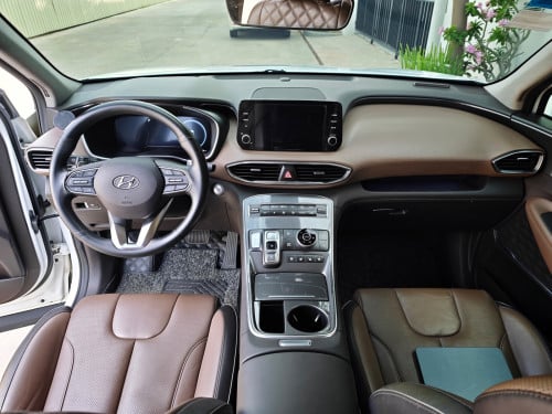Hyundai Santa Fe 2022 ក្រុមហ៊ុន