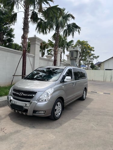 Hyundai starex HVX 2013