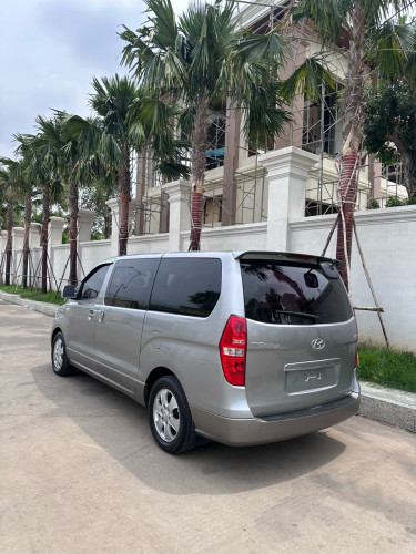 Hyundai starex HVX 2013