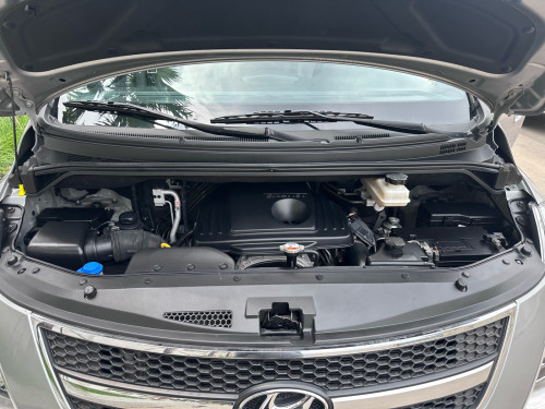 Hyundai starex HVX 2013