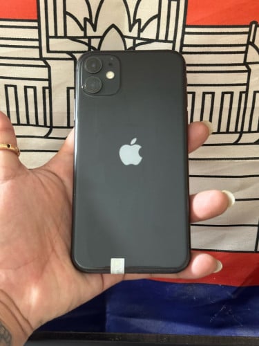 IPhone 11 / 128g / no scan / CN ដាក់បានសុីម 2 /ធានាអេក្រង់ហ្សុីន លក់តំលៃក្រោមទីផ្សារ 100$ ដាច់