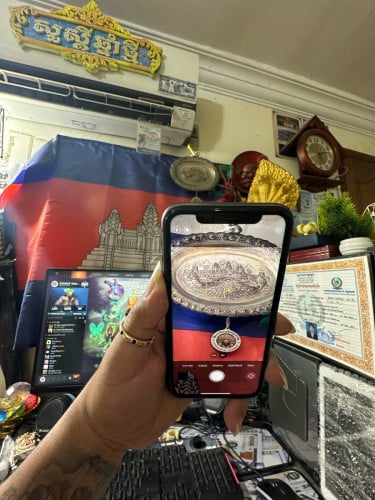 IPhone 11 / 128g / no scan / CN ដាក់បានសុីម 2 /ធានាអេក្រង់ហ្សុីន លក់តំលៃក្រោមទីផ្សារ 100$ ដាច់