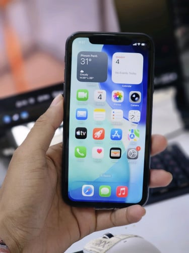 iPhone 11 64gb អេក្រង់ zin មាន scan Zin ថ្ម zin 84% តួរ ស្អាត 98%