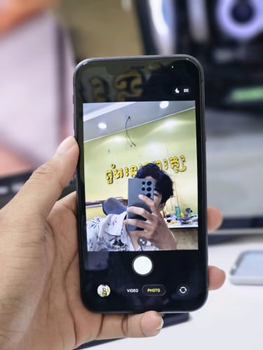 iPhone 11 64gb អេក្រង់ zin មាន scan Zin ថ្ម zin 84% តួរ ស្អាត 98%