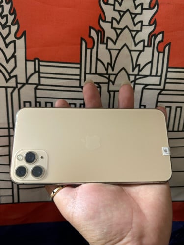 IPhone 11 Pro Max / 256g / no scan / អេក្រង់ថ្ម លក់តំលៃក្រោមទីផ្សារ 155$ ដាច់