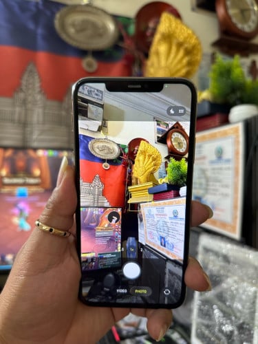 IPhone 11 Pro Max / 256g / no scan / អេក្រង់ថ្ម លក់តំលៃក្រោមទីផ្សារ 155$ ដាច់