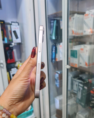 iPhone 13/128GB/LLថ្ម88%តួរស្អាតសុីនសានុំ