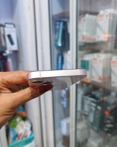 iPhone 13/128GB/LLថ្ម88%តួរស្អាតសុីនសានុំ