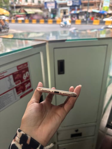 iPhone 8g តូច សានុំសុិន (លក់ហើយ)