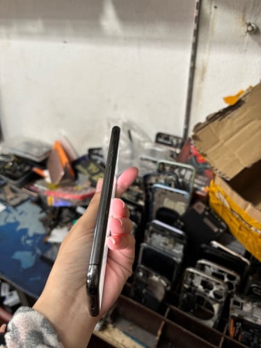 iPhone X សានុំសុិនស្ទើរតូដូចរូប 64g លេងបានតែinternet ទេwifiលេងអត់កើតទេ អេក្រសុិន