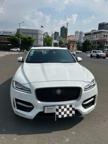 Jaguar F-Pace in excellent condition