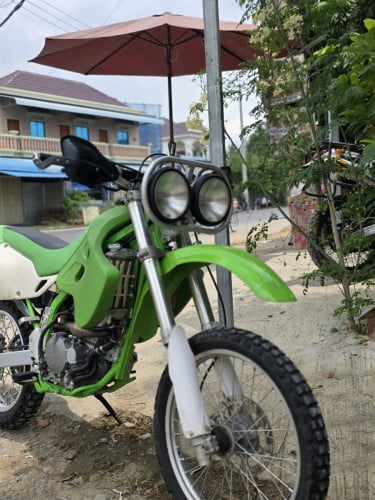 Kawasaki klx300r before kick start (now can start with electricTank acerbis Baja twin headlight